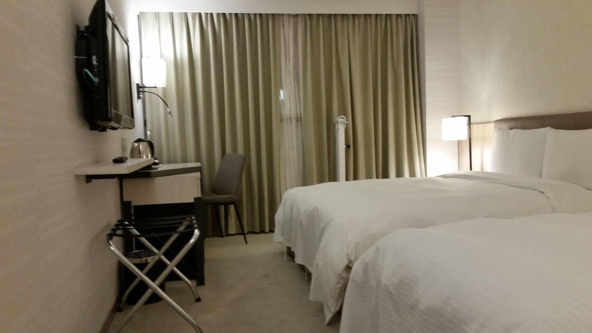 Citizen Hotel Taipei Eksteriør billede